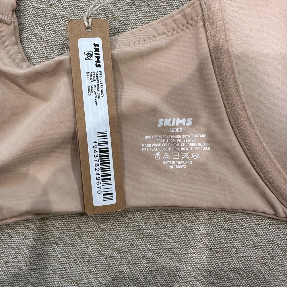 SKIMS Beige Fits Everybody Demi T-Shirt Bra NWT - Picture 4 of 4